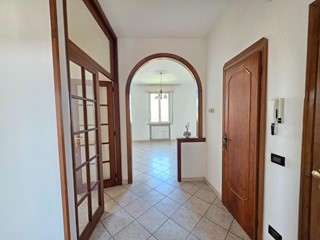 Appartamento in Vendita a Santa Maria a Monte, zona Montecalvoli Basso, 109'000&euro;, 120 m², arredato