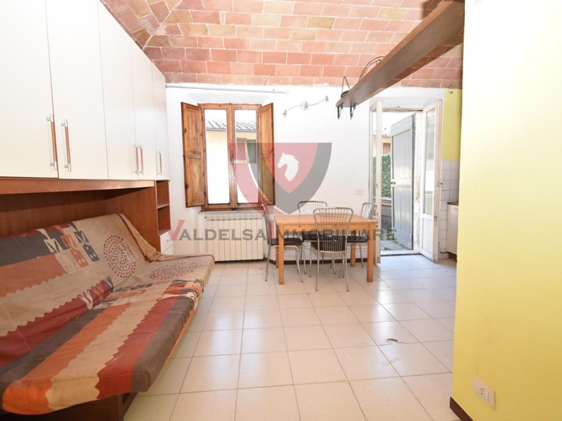 Monolocale in Vendita a Colle di Val D'Elsa, 50'000&euro;, 39 m², arredato