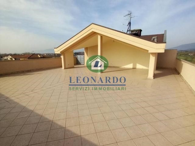 Attico in Vendita a Massa e Cozzile, zona Traversagna, 185'000&euro;, 84 m²
