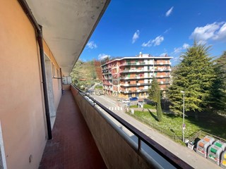 Quadrilocale in Vendita a Colle di Val D'Elsa, 138'000&euro;, 108 m², con Box