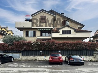 Bilocale in Vendita a Meda, 135'000&euro;, 66 m²