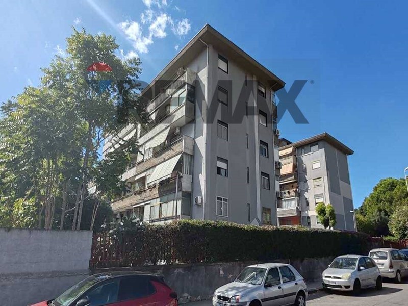 Trilocale in Vendita a Gravina di Catania, 89'000&euro;, 75 m²