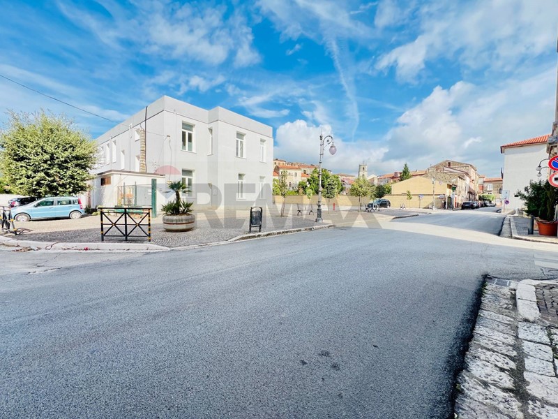 Appartamento in Vendita a Pietramelara, 95'000&euro;, 201 m²