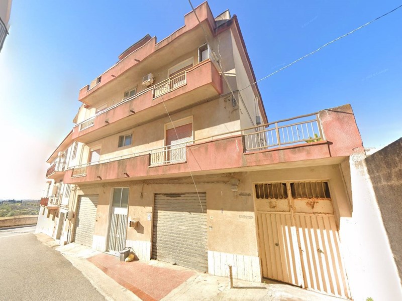 Appartamento in Vendita a Castelvetrano, 86'000&euro;, 200 m²