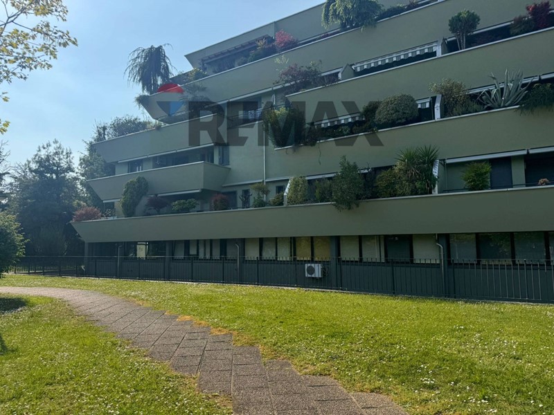 Quadrilocale in Vendita a Nerviano, 330'000&euro;, 155 m²