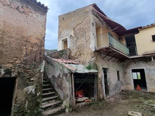 Trilocale in Vendita a Casagiove, 95'000&euro;, 123 m²