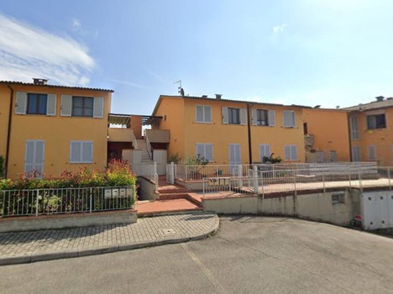 Trilocale in Vendita a Colle di Val D'Elsa, 123'000&euro;, 67 m²