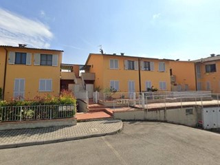 Trilocale in Vendita a Colle di Val D'Elsa, 123'000&euro;, 67 m²