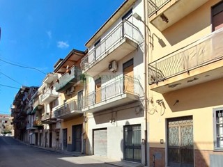 Trilocale in Vendita a Catania, 98'000&euro;, 85 m²