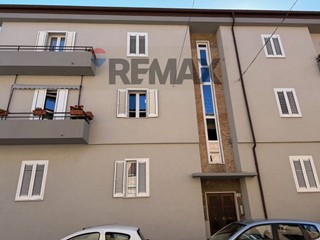 Trilocale in Vendita a Falconara Marittima, 93'000&euro;, 84 m²