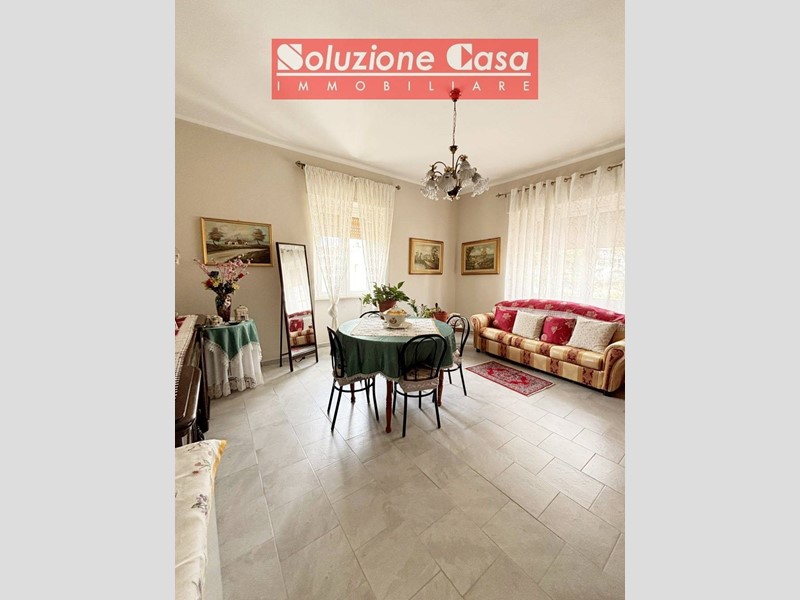 Trilocale in Vendita a Canosa di Puglia, 55'000&euro;, 85 m²