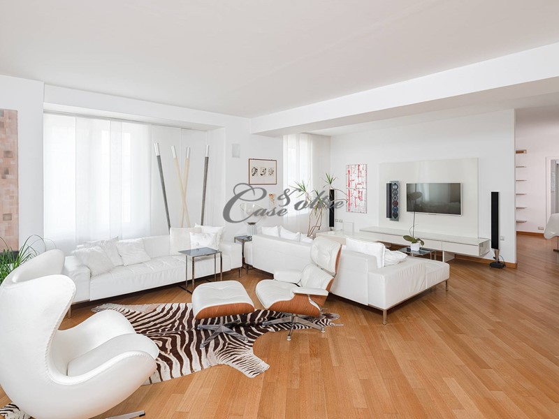 Appartamento in Vendita a Novedrate, 495'000&euro;, 420 m²