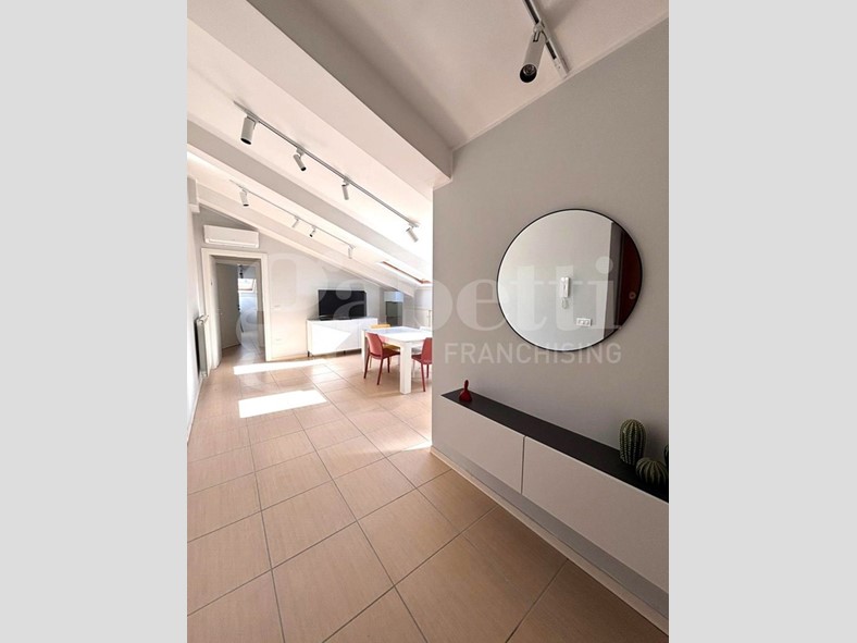 Trilocale in Affitto a Napoli, 900&euro;, 80 m²