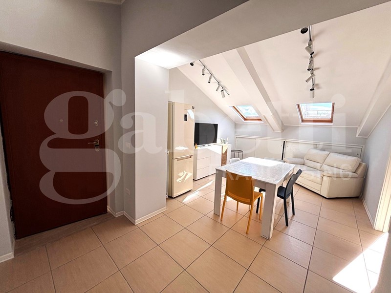 Trilocale in Affitto a Napoli, 850&euro;, 85 m²