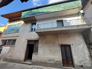 Quadrilocale in Vendita a Pontoglio, 89'000&euro;, 120 m²