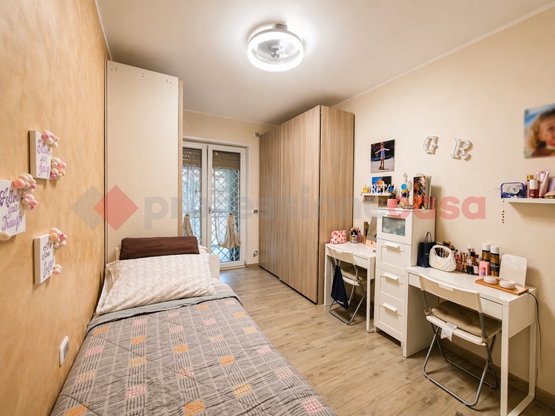 Trilocale in Vendita a Roma, 259'000&euro;, 75 m²