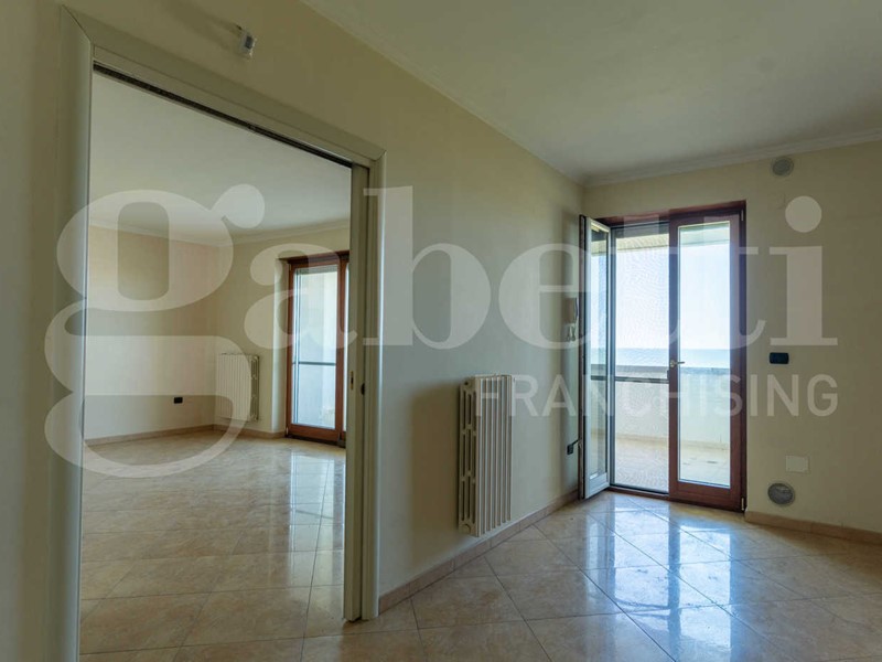 Quadrilocale in Vendita a Barletta, 380'000&euro;, 120 m², con Box