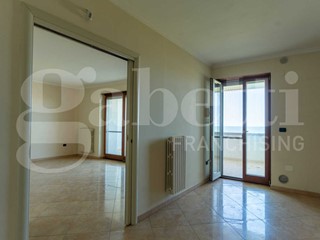Quadrilocale in Vendita a Barletta, 380'000&euro;, 120 m², con Box