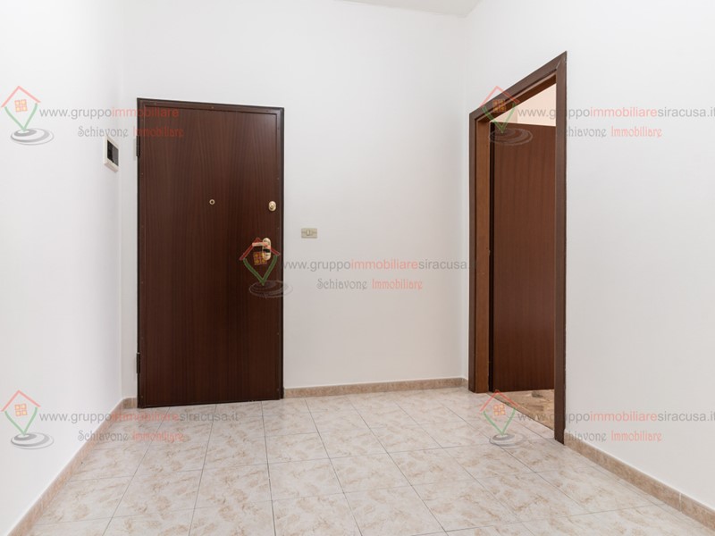 Trilocale in Affitto a Siracusa, zona Tisia Tica Zecchino, 550&euro;, 104 m²