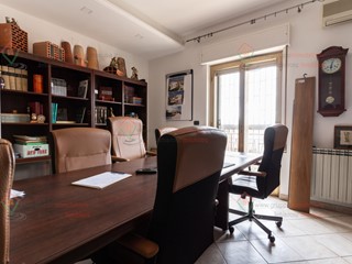 Trilocale in Vendita a Siracusa, zona Tisia Tica Zecchino, 88'000&euro;, 70 m²