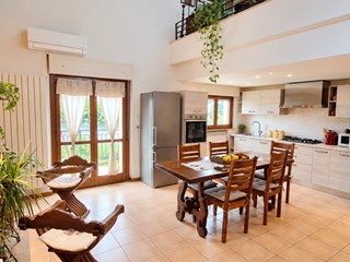 Appartamento in Vendita a Rapolano Terme, 175'000&euro;, 80 m², con Box