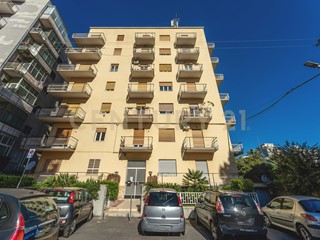 Quadrilocale in Affitto a Catania, 850&euro;, 125 m², con Box