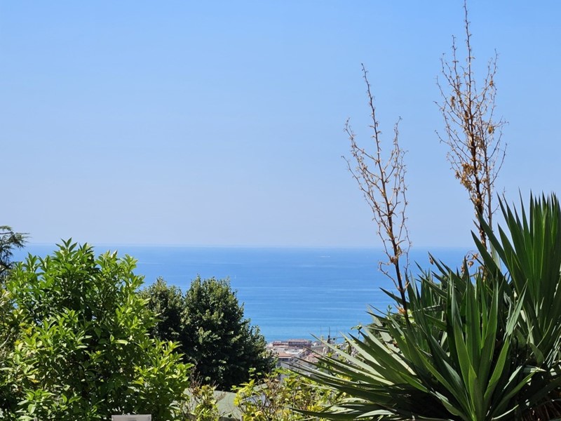 Trilocale in Affitto a Salerno, 1'000&euro;, 100 m²