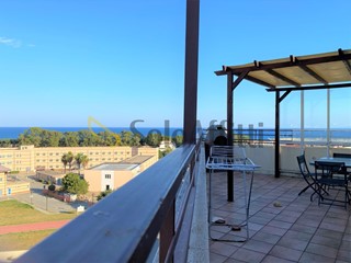 Quadrilocale in Affitto a Catanzaro, zona Lido Giovino, 2'000&euro;, 110 m², arredato