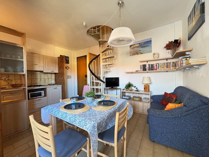 Trilocale in Vendita a Viareggio, zona Torre Del Lago Puccini, 165'000&euro;, 55 m², arredato