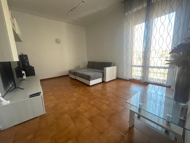 Quadrilocale in Vendita a Poggibonsi, 145'000&euro;, 85 m², con Box