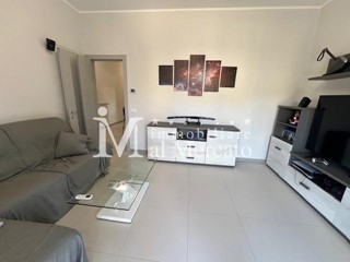 Quadrilocale in Vendita a Camaiore, zona Lido di Camaiore, 289'000&euro;, 88 m², arredato, con Box