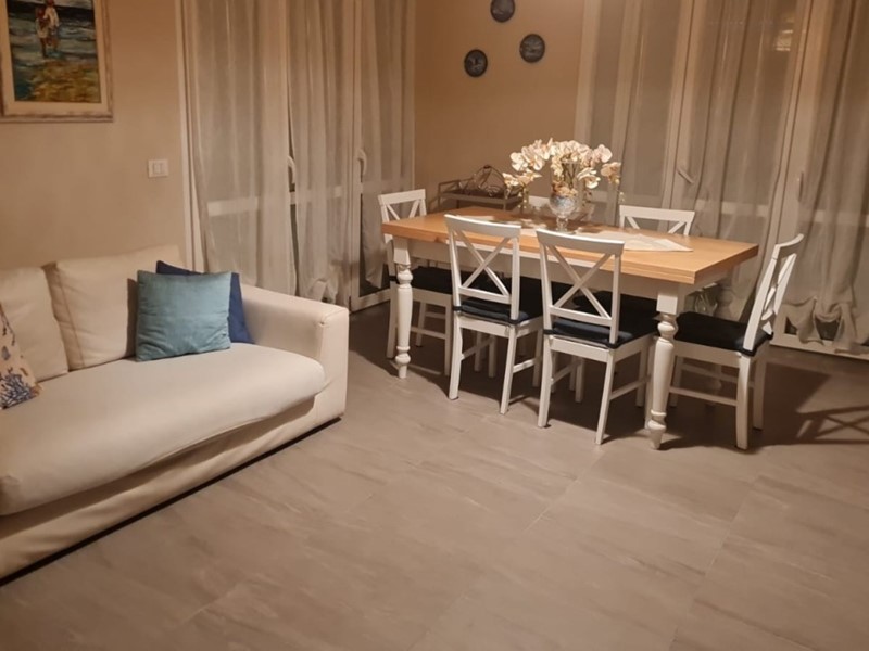 Appartamento in Affitto a Camaiore, zona Lido di Camaiore, 3'600&euro;, 110 m², arredato