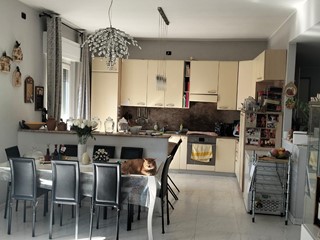 Appartamento in Vendita a Castelnuovo Magra, zona Molicciara, 180'000&euro;, 80 m²