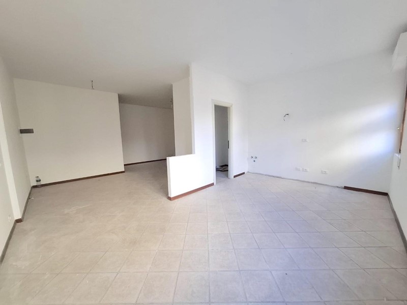 Quadrilocale in Vendita a Carrara, zona Avenza, 205'000&euro;, 100 m²