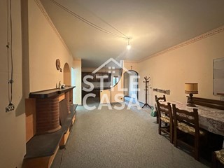 Quadrilocale in Vendita a Capannori, zona Lammari, 240'000&euro;, 106 m²