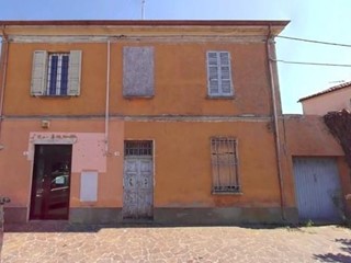 Appartamento in Vendita a Ravenna, 50'973&euro;, 167 m², con Box