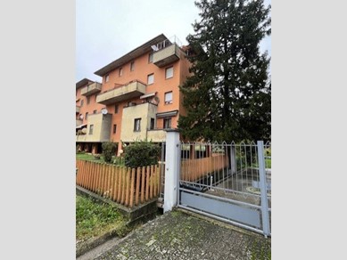 Appartamento in Vendita a Casteggio, 55'881&euro;, 91 m², con Box