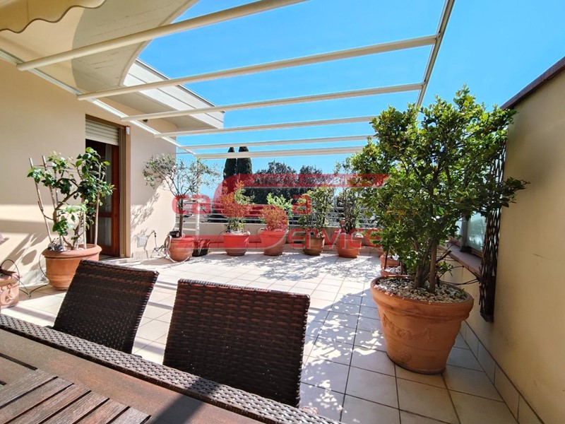 Attico in Vendita a Montecatini Terme, 450'000&euro;, 130 m², arredato