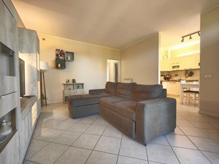 Appartamento in Vendita a Santa Croce sull'Arno, 175'000&euro;, 85 m², arredato, con Box