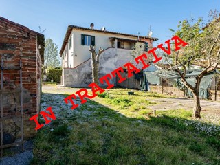 Trilocale in Vendita a Pontedera, 167'000&euro;, 90 m², con Box