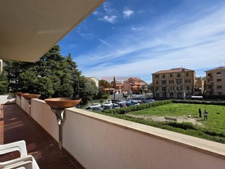 Appartamento in Vendita a Albenga, 465'000&euro;, 143 m²