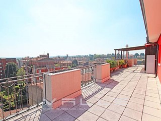Attico in Vendita a Ponte San Pietro, 320'000&euro;, 150 m²