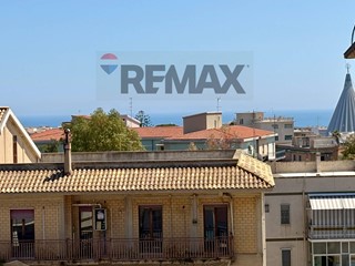 Appartamento in Vendita a Siracusa, 105'000&euro;, 130 m²