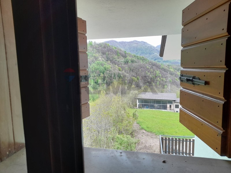 Quadrilocale in Vendita a Valli del Pasubio, 80'000&euro;, 95 m²