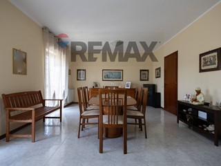 Quadrilocale in Vendita a San Pietro Clarenza, 175'000&euro;, 133 m²