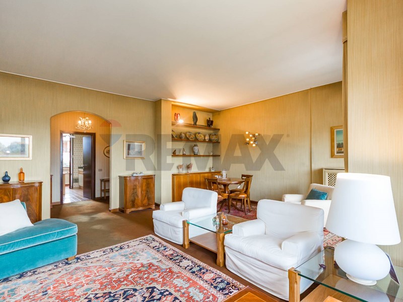 Appartamento in Vendita a San Donato Milanese, 580'000&euro;, 194 m²