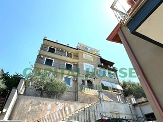 Quadrilocale in Vendita a Quadrelle, 250'000&euro;, 200 m²