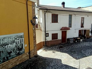 Quadrilocale in Vendita a Basciano, 55'000&euro;, 92 m²