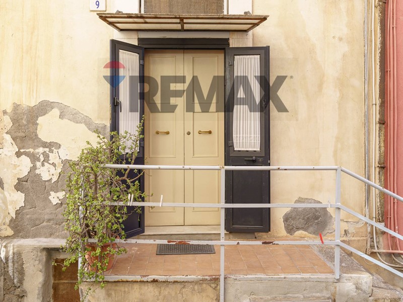Trilocale in Vendita a Catania, 105'000&euro;, 86 m²