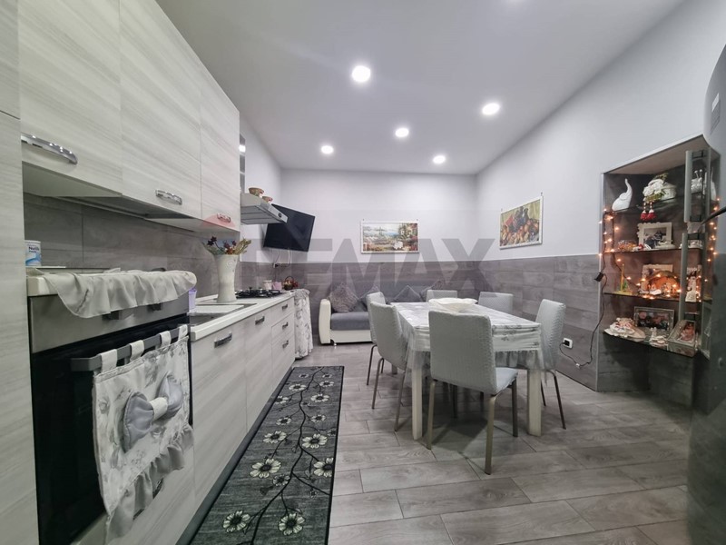 Trilocale in Vendita a Melito di Napoli, 85'000&euro;, 95 m²